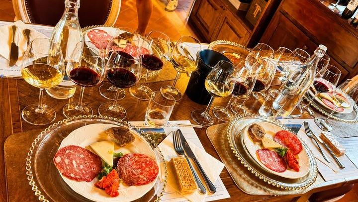 Chianti Wine Tour from Florence: Two Wineries and a Monteriggioni or San Gimignano Stop (1/12)