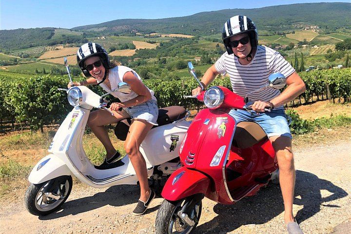 Small-Group 50cc Vespa Day near San Gimignano with Three-Course Lunch at a Winery (11/12)