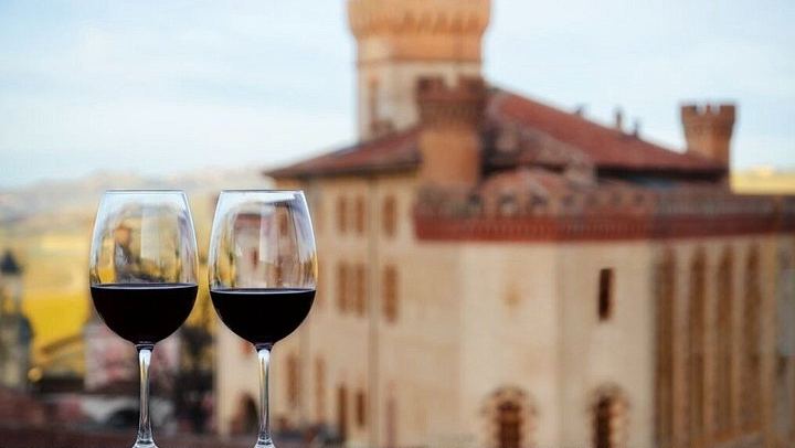 Small-Group Day Trip from Milan: La Morra, Grinzane Cavour Castle and Barolo Wine Cellars (2/12)