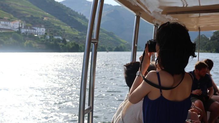 Douro Valley Half-Day Tour with Winery Brunch, Tastings and One-Hour Pinhão Boat Cruise (1/12)