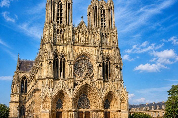 Reims Champagne Day Trip: City Sights, Cathedral, Veuve Clicquot, Rilly-la-Montagne Grower (9/10)