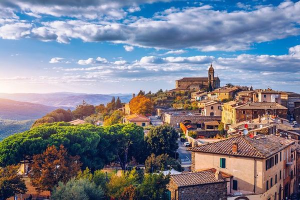 Full-Day Tour from Siena: Montepulciano Lunch, Pienza and Brunello Tasting in Montalcino