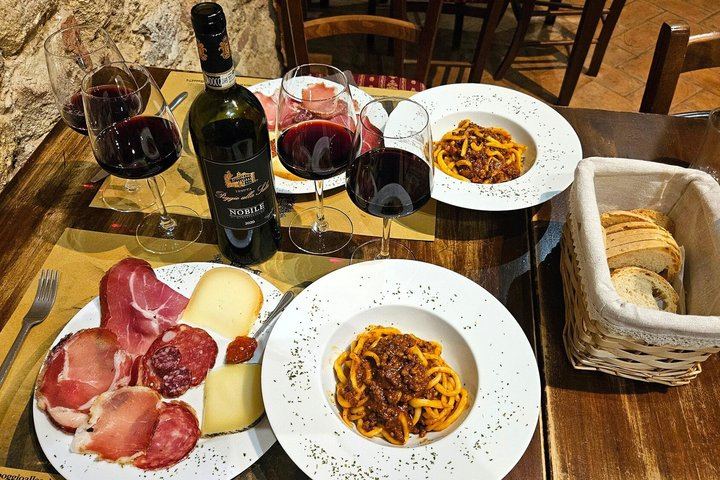 Full-Day Tour from Siena: Montepulciano Lunch, Pienza and Brunello Tasting in Montalcino (4/12)