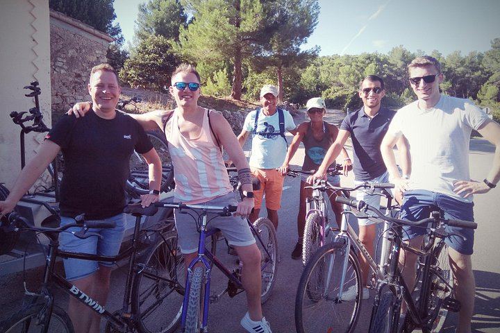 Sitges Bike Tour with Easy Cycling: Alt Penedès Vineyards and Caves Romagosa Torné Tasting (5/12)