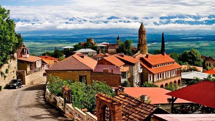 Kakheti Wine Tour by White Minibus from Tbilisi: Bodbe, Sighnaghi Museum and Telavi (1/12)