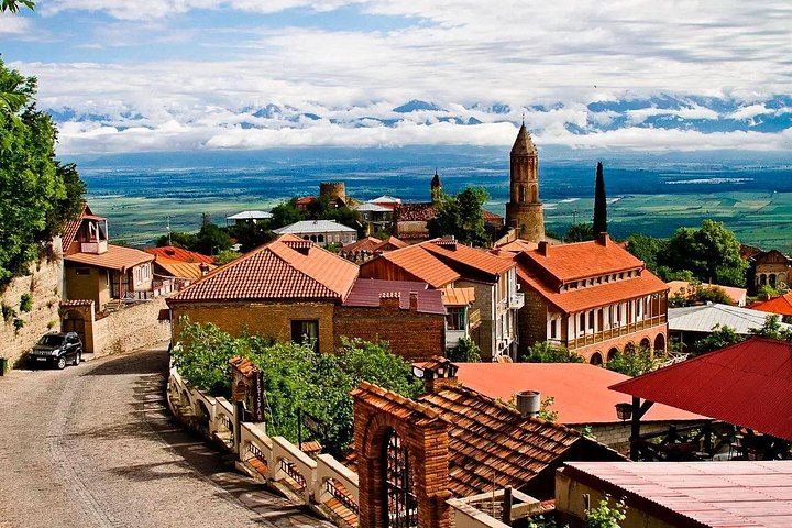 Kakheti Wine Tour by White Minibus from Tbilisi: Bodbe, Sighnaghi Museum and Telavi (1/12)