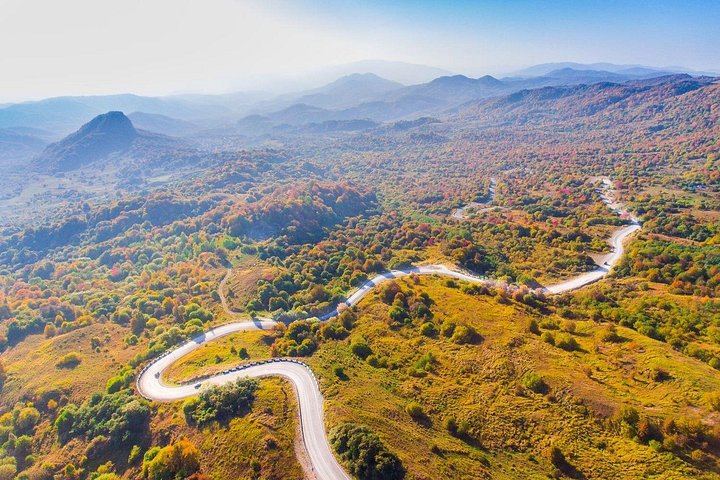 Kakheti Wine Tour by White Minibus from Tbilisi: Bodbe, Sighnaghi Museum and Telavi (7/12)
