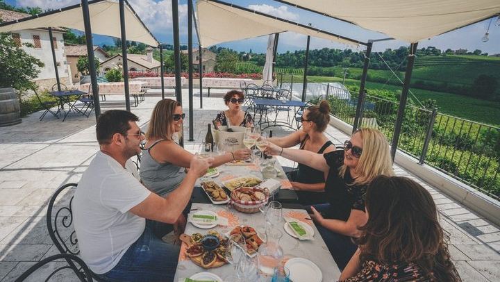 Venice to the Prosecco Hills: Guided Day Through Valdobbiadene and Conegliano, 2 Tastings (2/12)
