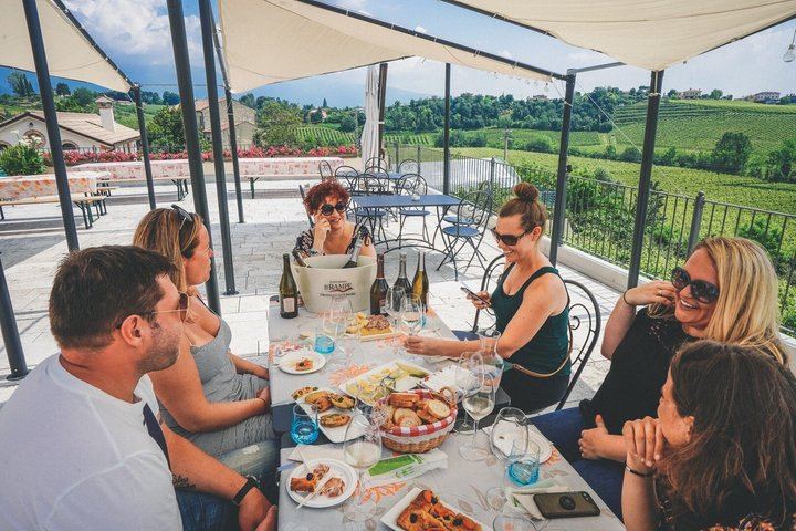 Venice to the Prosecco Hills: Guided Day Through Valdobbiadene and Conegliano, 2 Tastings (10/12)