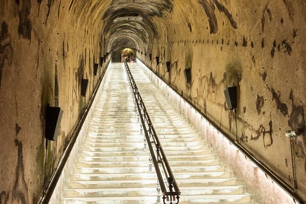 Reims and Épernay Full-Day Small Group Champagne Tour with Pommery Cellars