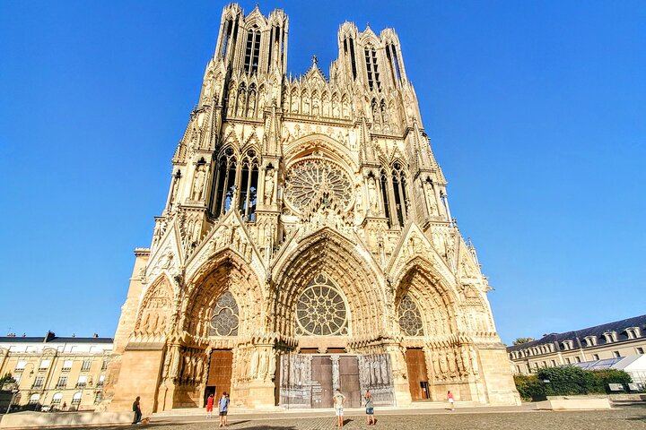 Reims and Épernay Full-Day Small Group Champagne Tour with Pommery Cellars (2/12)