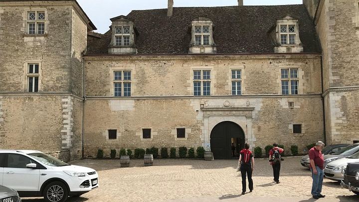 Full-Day Private Burgundy Wine Route Tour from Beaune with Clos de Vougeot (3/6)