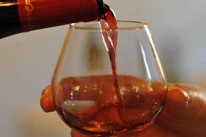 Private Full-Day Burgundy Minivan Tour: 10 Premiers and Grands Crus, Lunch, 15-20 Wines (9/12)
