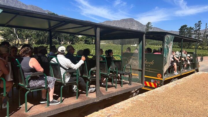 Shared Full-Day Stellenbosch Wine Tasting and Franschhoek Wine Tram Tour (2/12)