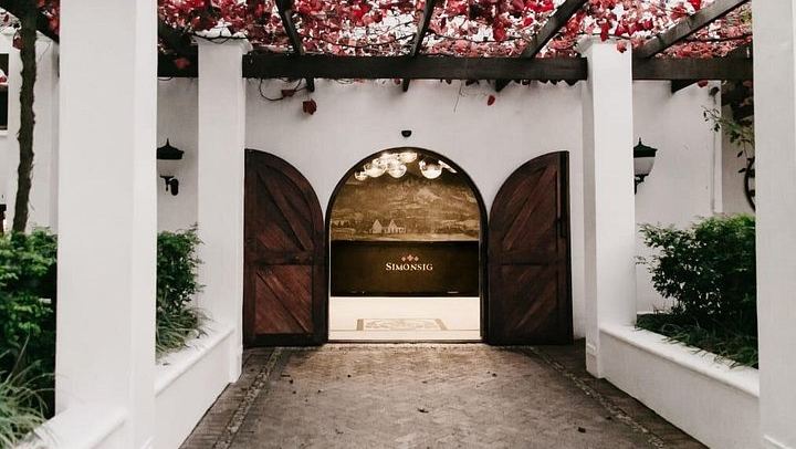 Stellenbosch Wine Day Tour, Max 13 Guests: Simonsig, Mitre's Edge, Middelvlei Braai (4/8)