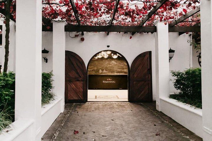 Stellenbosch Wine Day Tour, Max 13 Guests: Simonsig, Mitre's Edge, Middelvlei Braai (4/8)