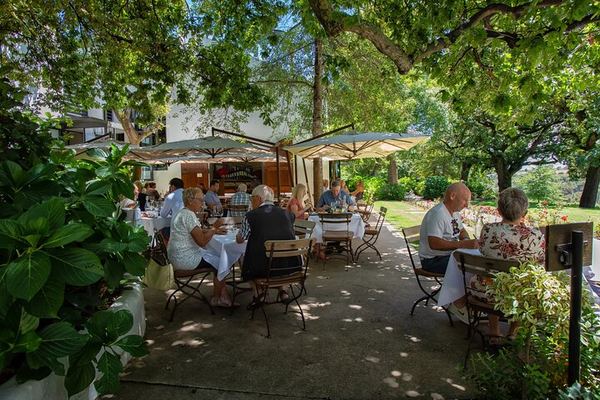 Private Full-Day Stellenbosch Wine Route Tour with Guide, Vehicle and Cellar Visits