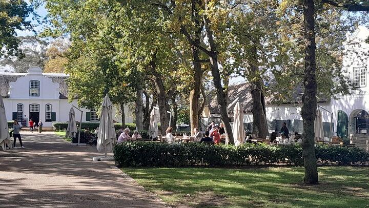 Full-Day Private Wine Tasting: Spier, Waterford, Delaire Graff, Boschendal and Fairview (3/6)