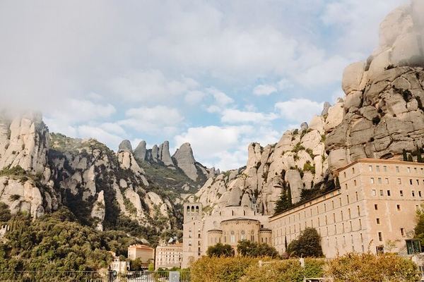 Early Montserrat Monastery Visit and Family Cava Winery Lunch with 4x4 Vineyard Ride