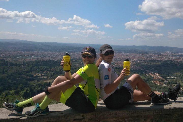 Full-Day Bike Ride from Florence through Chianti Hills, Family Winery and Lunch (5/12)