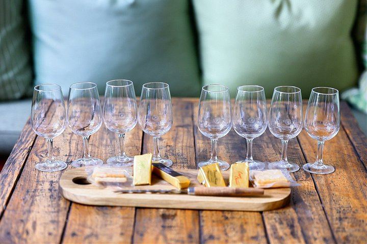 Franschhoek Wine Tram Day Tour: Zevenwacht, Weltevreden, Drakenstein Prison (11/12)