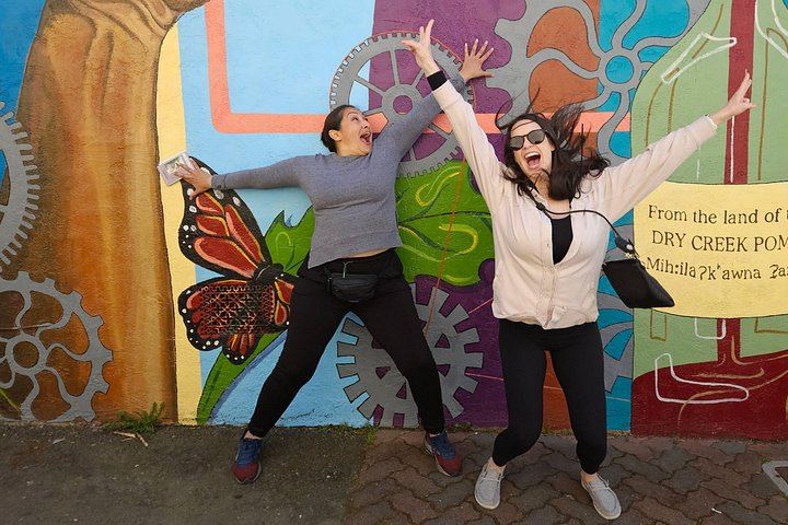 Healdsburg Original Wine and Food Pairing Guided Walking Tour, 4 Hours (5/12)