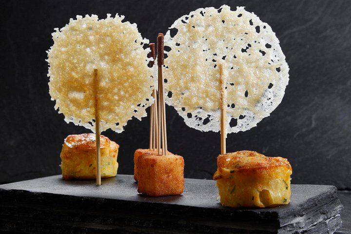Private VIP Champagne Day from Paris: Eight Tastings, Michelin Lunch, Boutique Estate (5/11)