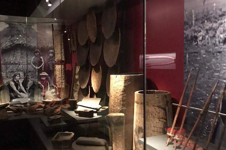 Undurraga Winery Tour by Chilenjoy: Gente de La Tierra Museum and Tasting (6/7)
