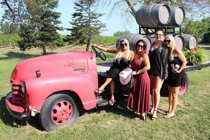 Niagara Wine and Charcuterie Tour from Falls Meeting Points: 3 Wineries, 12+ Tastings (6/12)