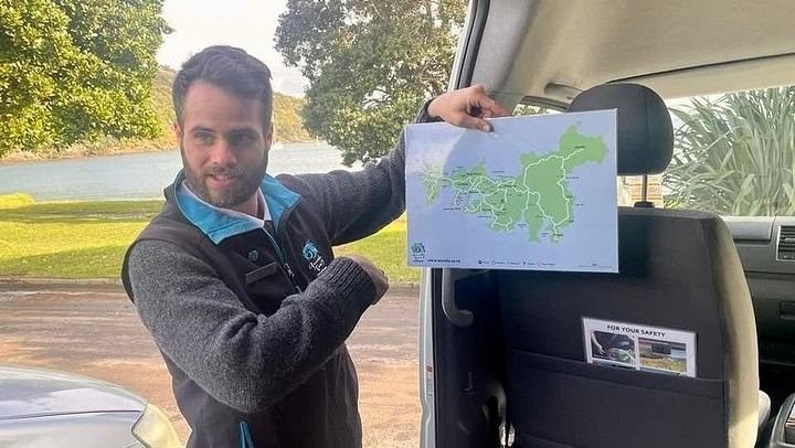 Waiheke Gourmet Food and Wine Tour with Ananda Tours: Oysters, Olive Oil, Whisky (2/12)