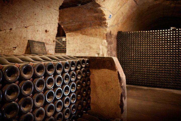 Private 8-Hour Champagne Tour from Reims or Épernay with Veuve Clicquot Tasting (3/8)