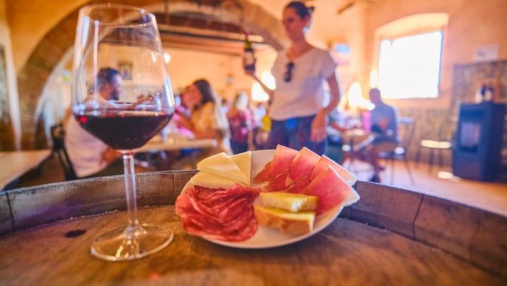 Half-Day Chianti Coach Trip from Florence with Two Winery Tastings at Sunset (3/12)
