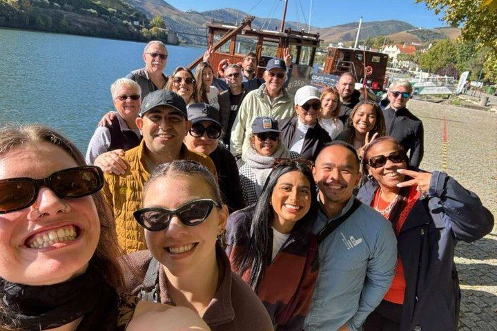 Half-Day Douro Valley Tour from Porto: Winery Lunch, River Cruise, Lapa Church Start (1/12)