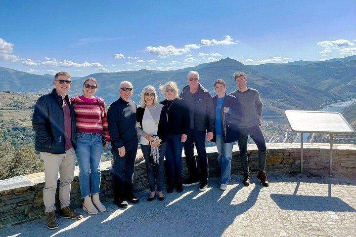 Half-Day Douro Valley Tour from Porto: Winery Lunch, River Cruise, Lapa Church Start (8/12)