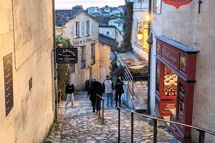 Half-Day Saint-Émilion Small-Group Trip from Bordeaux: Village Walk and Grand Cru Tasting (11/12)