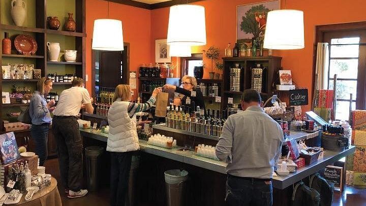 Five-Hour Wine Country Coach Tour from San Francisco with Two Winery Tastings (4/7)