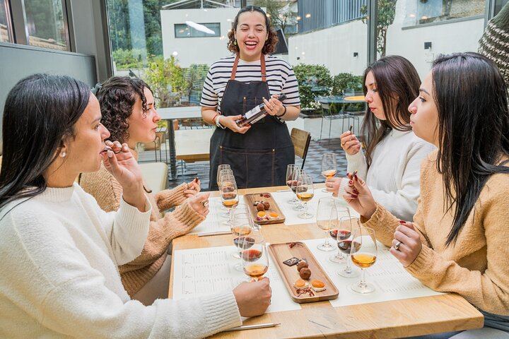 Porto Best of the Best Port Tasting with Artisan Chocolates at Boutique Hotel Canto de Luz (3/7)