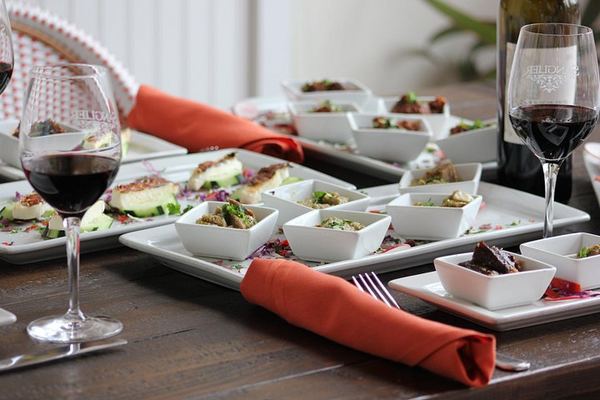 Healdsburg Original Wine and Food Pairing Guided Walking Tour, 4 Hours
