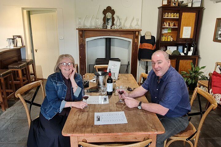 Barossa Valley Wine Tour for Six Guests with a Local Guide, Barossa Pickup and Lunch (12/12)