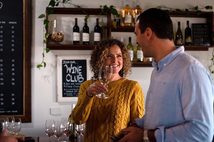 Margaret River Full-Day Hidden Gems Tour: Family Producers, Olive Farm Lunch, Emu Feeding (5/12)