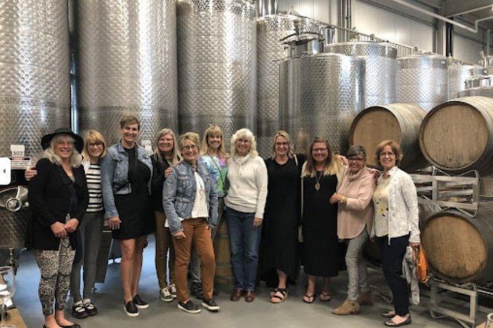 West Kelowna Afternoon Wine Tour with Guide Cherry: 4 Wineries, 45 Minutes Each (4/7)