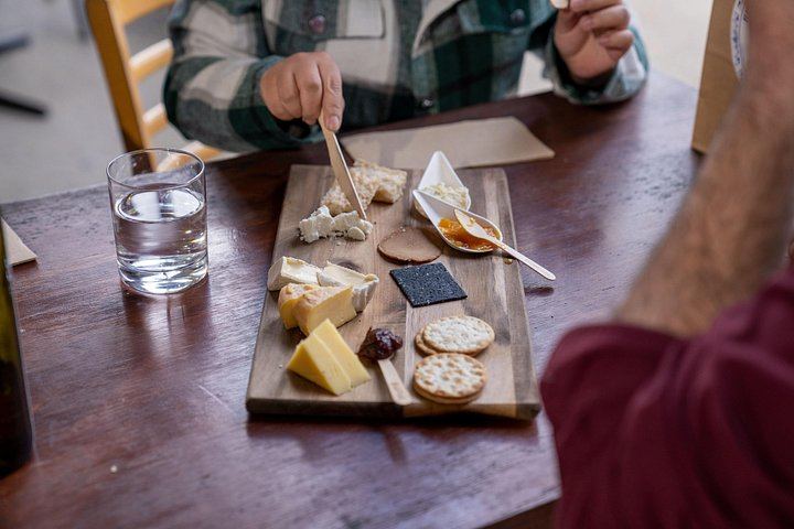 All-Inclusive Hunter Valley Boutique Wine Tour from Sydney, Max 14 Guests, Cypress Lakes (5/12)