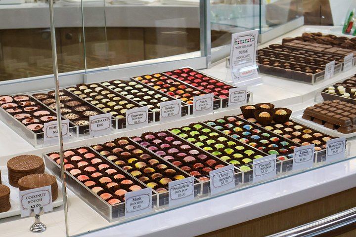 Hunter Valley Day Trip from Sydney: Sobels, 4 Pines, Drayton's, Lunch and Chocolate (12/12)