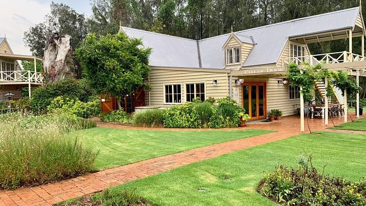 Go Beyond Tours Private Hunter Valley Wine Day: Piggs Peake, Scarborough, Iron Gate (1/7)