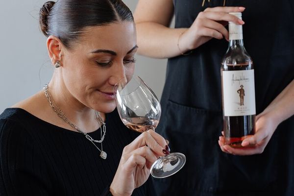Hunter Valley Day Tour: Audrey Wilkinson, Mount Pleasant, Kirkton Park Lunch and Chocolate