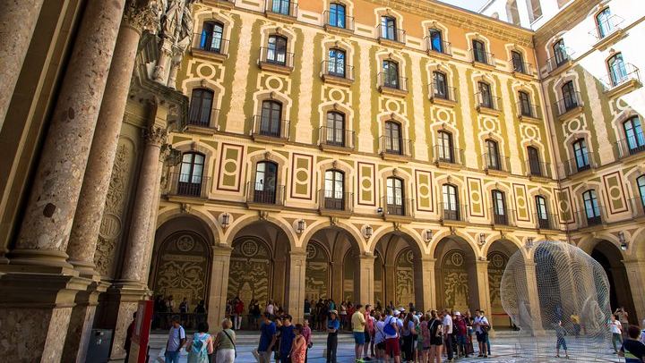 Private Full-Day Montserrat Trip with Own Guide, Black Virgin and Cava Cellar Tasting (1/8)