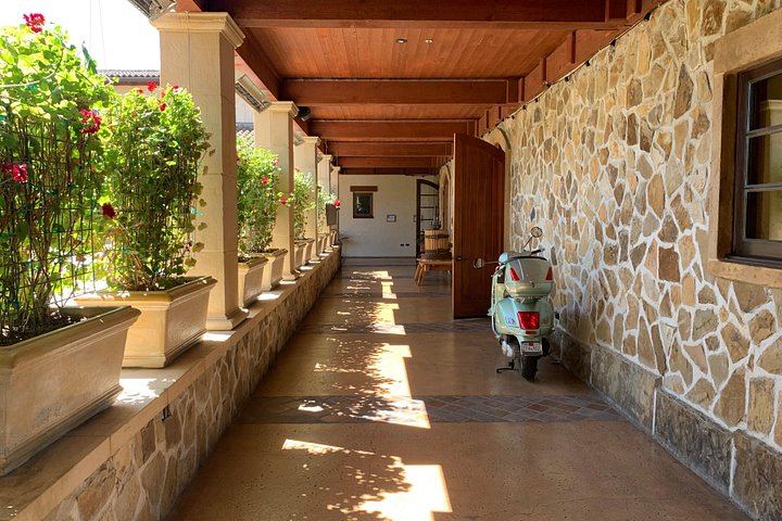Concierge-Planned Private Napa and Sonoma Wine Tour, 6 to 8 Hours, Free Pickup (7/9)
