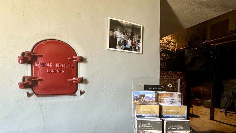 J.F. Iradier Winery Tour in Samaniego: 18th-Century Rock Cellars and Three Wines (2/8)