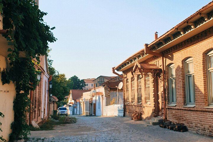 Kakheti Day Tour from Tbilisi: Bodbe, Sighnaghi, Family Winery Lunch and Telavi Drive (8/12)