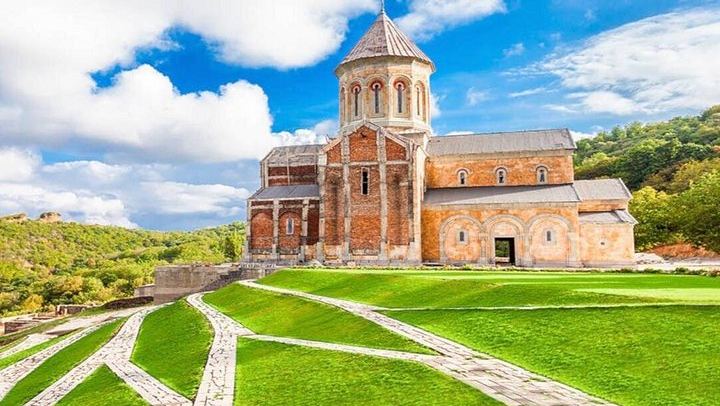 Kakheti Full-Day Private Tour: KTW, Badiauri Chacha, Sighnaghi and Khareba Tunnel (2/12)